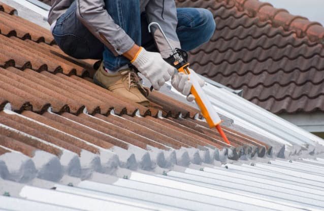 Roof Leaking Mid-Storm? What a Roof Plumber in Melbourne Wants You to Know